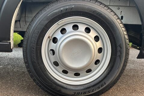 Ford Transit 350 Drw L4 130 ps Single Cab Dropside Truck - 4.2m Body 26