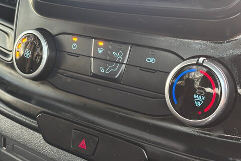 Ford Transit 350 Drw L4 130 ps Single Cab Dropside Truck - 4.2m Body 17