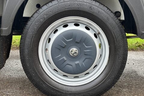 Vauxhall Movano F3500 L3 H1 Double Cab Dropside Truck with Tail Lift - Air Con 28