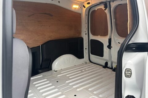 Peugeot Partner 850 S L1 1.6 Hdi 92ps Panel Van - Air Conditioning 10