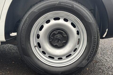 Peugeot Partner 850 S L1 1.6 Hdi 92ps Panel Van - Air Conditioning 24