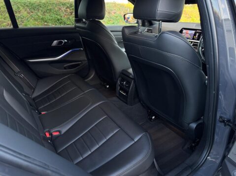 BMW 3 Series 2.0 320d M Sport Pro Edition Touring 56