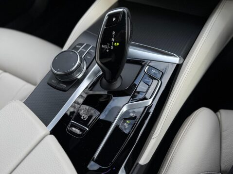 BMW 5 Series 2.0 530e M Sport Saloon 24