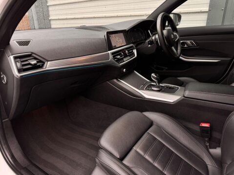 BMW 3 Series 2.0 330e 12kWh M Sport Auto Euro 6 (s/s) 4dr 3