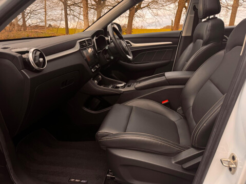 MG ZS 44.5kWh Exclusive Auto 5dr 14