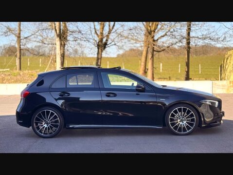 Mercedes-Benz A Class 2.0 A200d Exclusive Edition 8G-DCT Euro 6 (s/s) 5dr 7