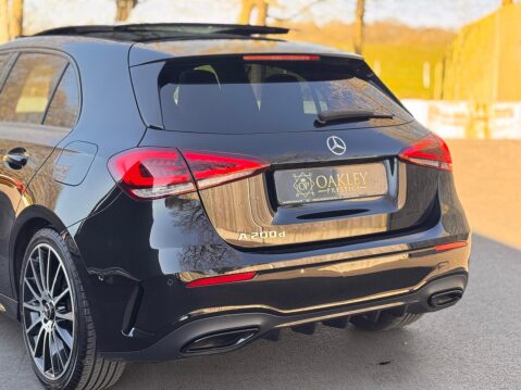 Mercedes-Benz A Class 2.0 A200d Exclusive Edition 8G-DCT Euro 6 (s/s) 5dr 54