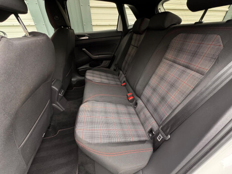 Volkswagen Polo 2.0 TSI GTI DSG Euro 6 (s/s) 5dr 54