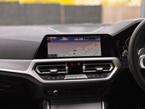 BMW 3 Series 2.0 330e 12kWh M Sport Touring Auto Euro 6 (s/s) 5dr 4