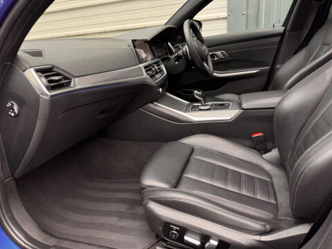 BMW 3 Series 2.0 320d M Sport Touring Auto xDrive Euro 6 (s/s) 5dr 15