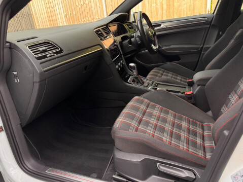 Volkswagen Golf 2.0 TSI GTI Performance DSG Euro 6 (s/s) 5dr 11