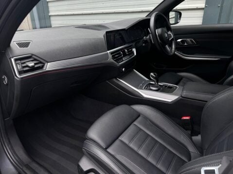 BMW 3 Series 2.0 330e 12kWh M Sport Touring Auto Euro 6 (s/s) 5dr 33