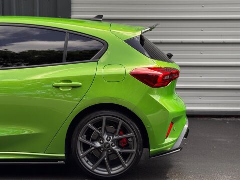 Ford Focus 2.3T EcoBoost ST Euro 6 (s/s) 5dr 27