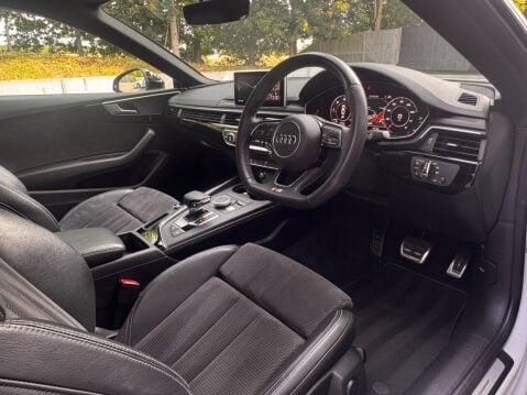 Audi A5 2.0 TDI 40 Black Edition S Tronic Euro 6 (s/s) 2dr 31