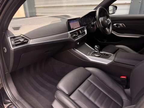 BMW 3 Series 2.0 330e 12kWh M Sport Auto Euro 6 (s/s) 4dr 3
