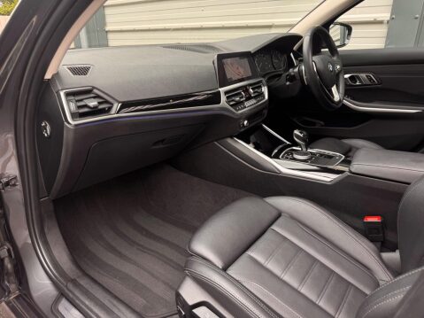 BMW 3 Series 2.0 320i Sport Touring Auto Euro 6 (s/s) 5dr 4