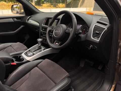 Audi Q5 2.0 TDI S line Plus S Tronic quattro Euro 5 (s/s) 5dr 31