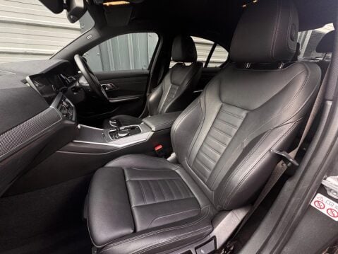 BMW 3 Series 2.0 318i M Sport Auto Euro 6 (s/s) 4dr 15