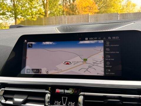 BMW 3 Series 2.0 318i M Sport Auto Euro 6 (s/s) 4dr 37