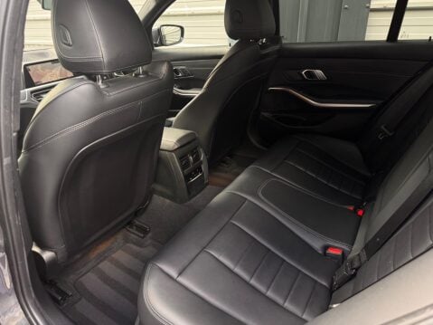 BMW 3 Series 2.0 318i M Sport Auto Euro 6 (s/s) 4dr 50