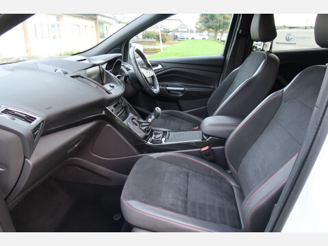 Ford Kuga ST-LINE TDCI 26