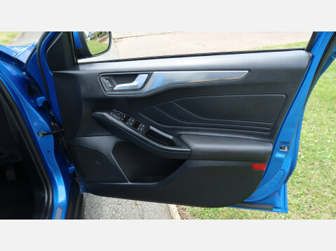 Ford Focus TITANIUM TDCI 22