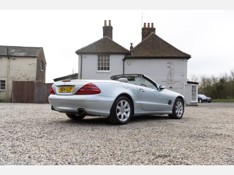 Mercedes-Benz SL Series 500 5
