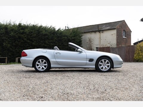 Mercedes-Benz SL Series 500 6