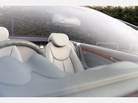 Mercedes-Benz SL Series 500 13
