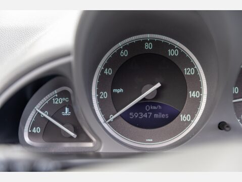 Mercedes-Benz SL Series 500 57