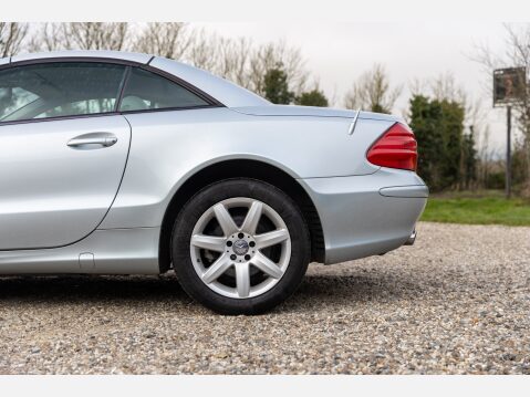 Mercedes-Benz SL Series 500 95