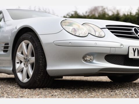 Mercedes-Benz SL Series 500 103