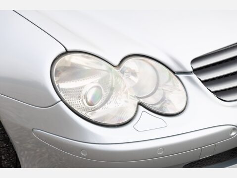 Mercedes-Benz SL Series 500 104