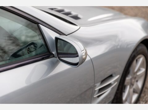 Mercedes-Benz SL Series 500 114