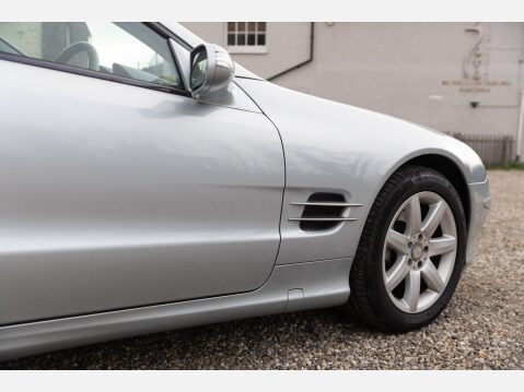 Mercedes-Benz SL Series 500 116