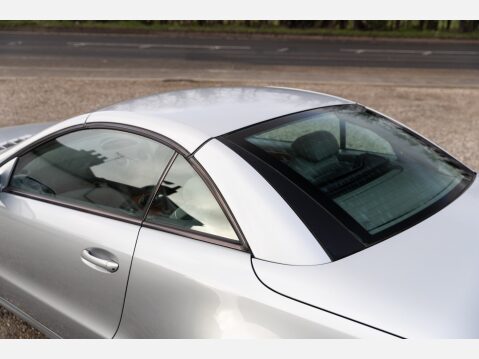 Mercedes-Benz SL Series 500 128