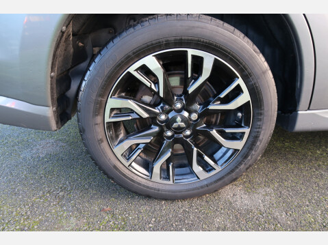 Mitsubishi Outlander PHEV GX 4H 18