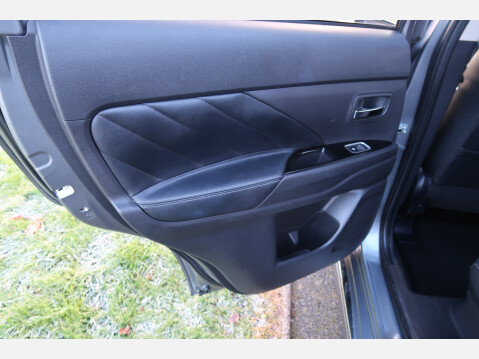 Mitsubishi Outlander PHEV GX 4H 33