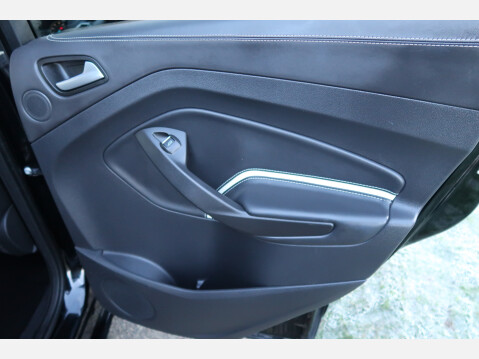 Ford Kuga VIGNALE TDCI 21