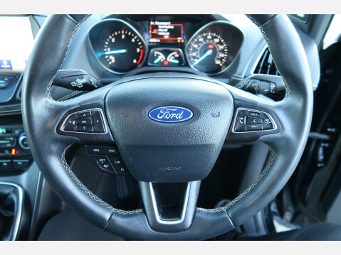 Ford Kuga VIGNALE TDCI 42