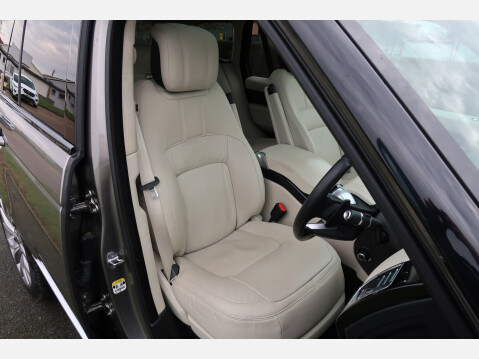 Land Rover Range Rover WESTMINSTER MHEV 22