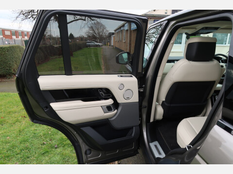 Land Rover Range Rover WESTMINSTER MHEV 29