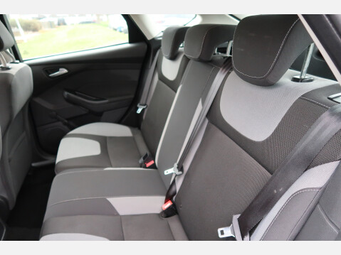 Ford Focus ZETEC 29