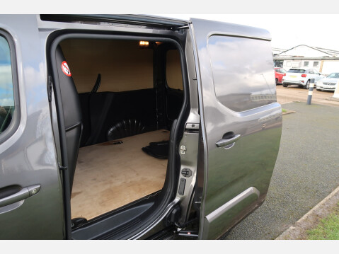 Citroen Berlingo 1000 DRIVER M BLUEHDI 26