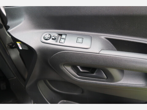 Citroen Berlingo 1000 DRIVER M BLUEHDI 33