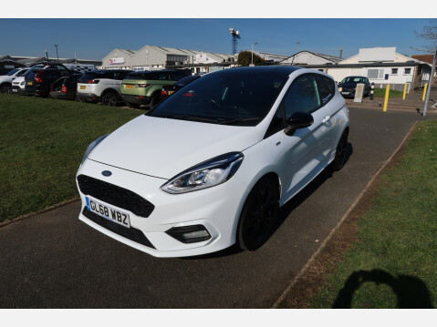 Ford Fiesta ST-LINE 6