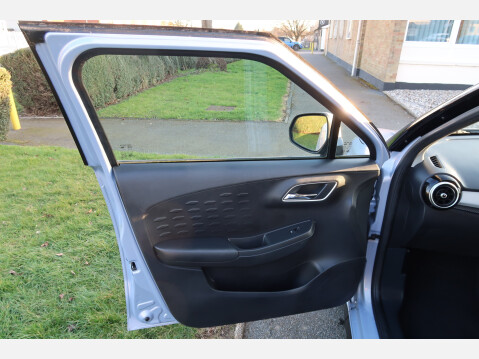 MG MG3 EXCLUSIVE NAV VTI-TECH 25