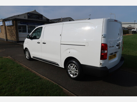 Vauxhall Vivaro L2H1 3100 DYNAMIC S/S 10