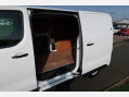 Vauxhall Vivaro L2H1 3100 DYNAMIC S/S 28