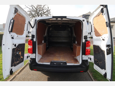 Vauxhall Vivaro L2H1 3100 DYNAMIC S/S 31
